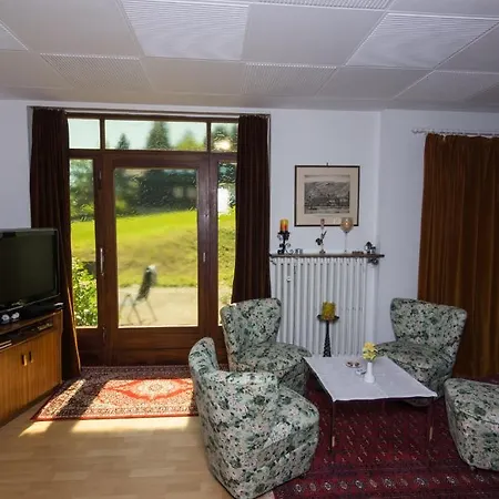 Gastehaus Henties * برونلاغ