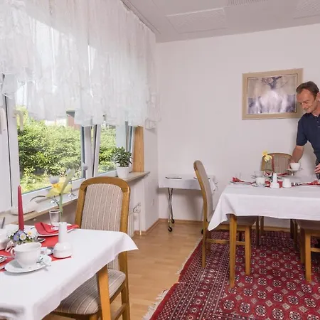 Gastehaus Henties برونلاغ